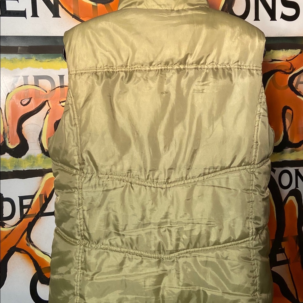 Merona L Green sleeveless puffy vest.